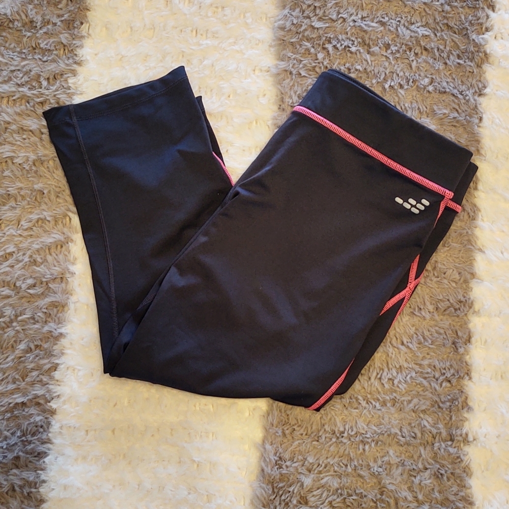 Women's BCG crop athletic leggings size Large